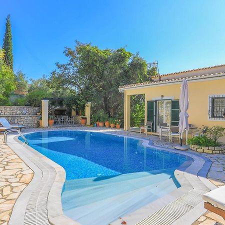 Villa Natasha Katávolos 外观 照片