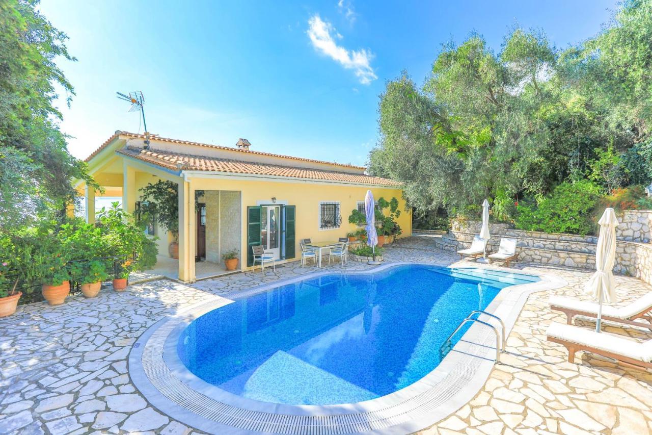 Villa Natasha Katávolos 外观 照片