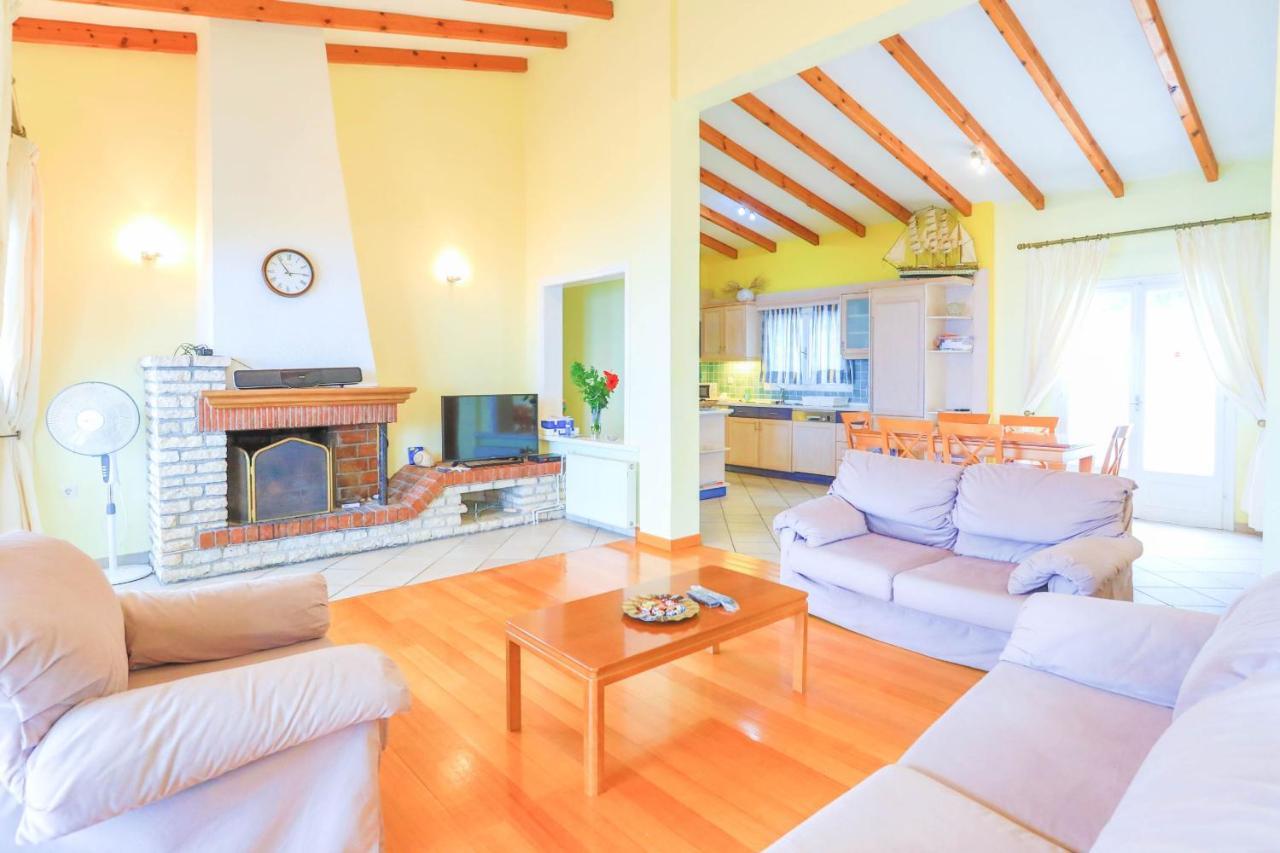 Villa Natasha Katávolos 外观 照片